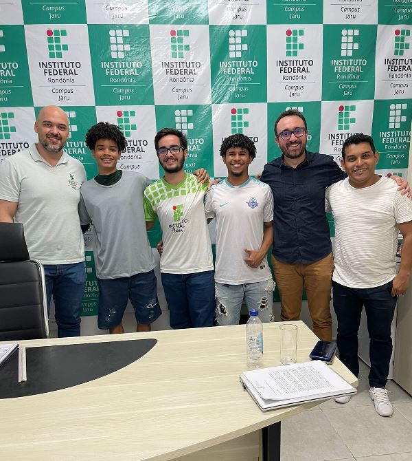 Gestores realizam em Jaru reunião com Grêmio Estudantil