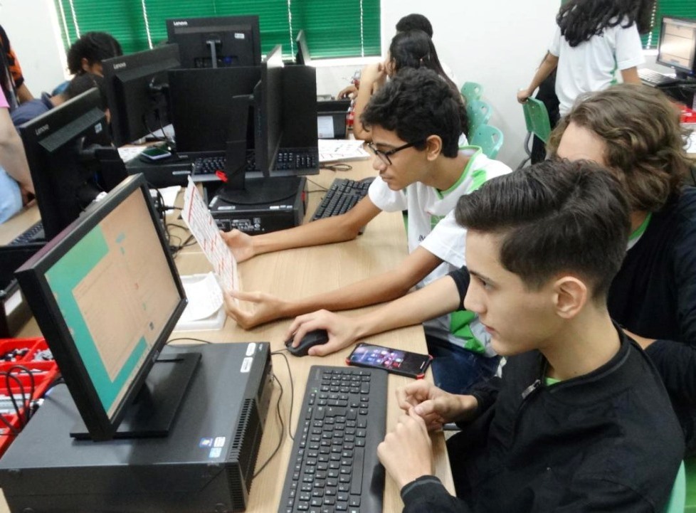 Oficina de Lego é realizada com acadêmicos do Técnico em Informática no Campus Ariquemes