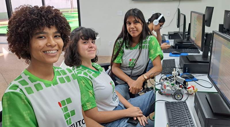 Estudantes do Campus Zona Norte se preparam para Olimpíadas de Robótica