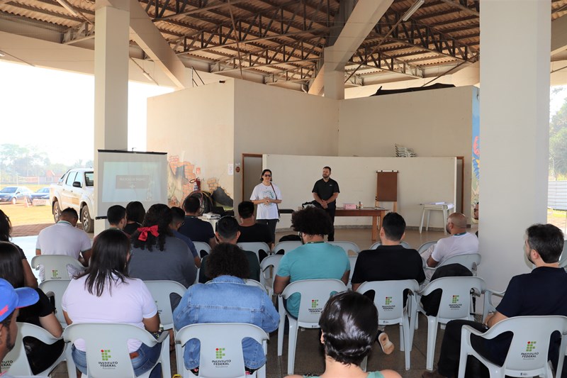 Representantes do Sebrae participam da Semana Pedagógica do Campus Guajará-Mirim