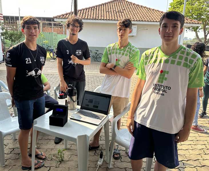 Campus Jaru reúne estudantes dos técnicos integrados em Desafio do Arduino