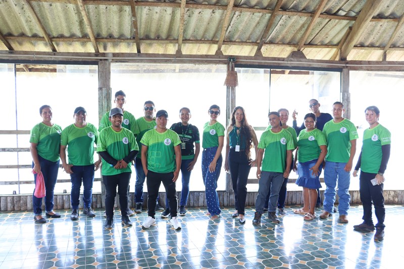 Estudantes do Técnico em Administração do Campus Guajará-Mirim visitam Pakaas Palafitas Lodge