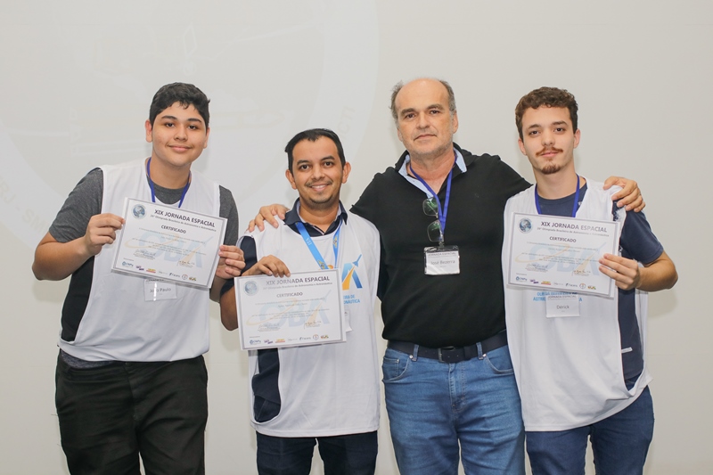 Medalhistas da OBA participam da XIX Jornada Espacial em São José dos Campos