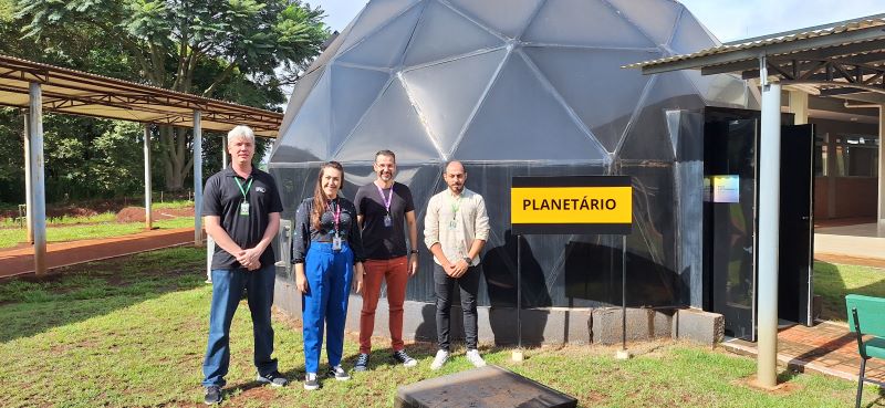 Professores do Instituto Federal de Rondônia realizam visita técnica nos planetários do Estado do Paraná
