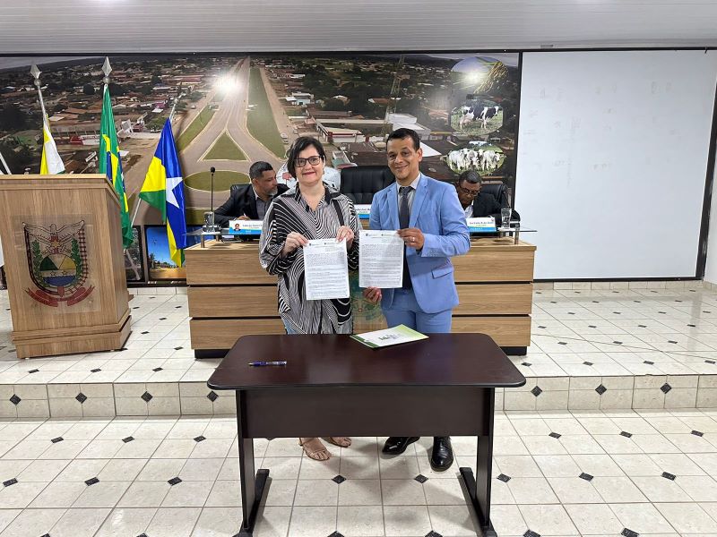 Campus Guajará-Mirim e Câmara de Nova Mamoré assinam acordo de cooperação