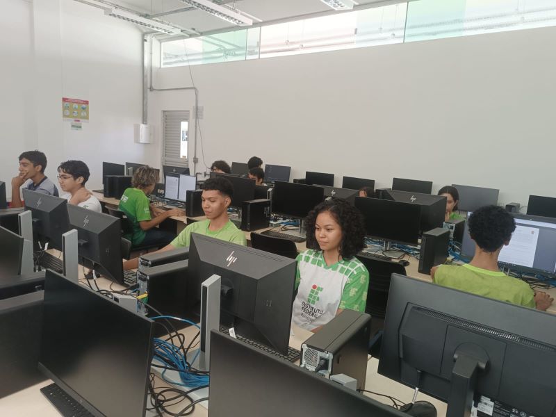 Alunos do Campus Calama participaram da primeira fase da Olimpíada Brasileira de Informática