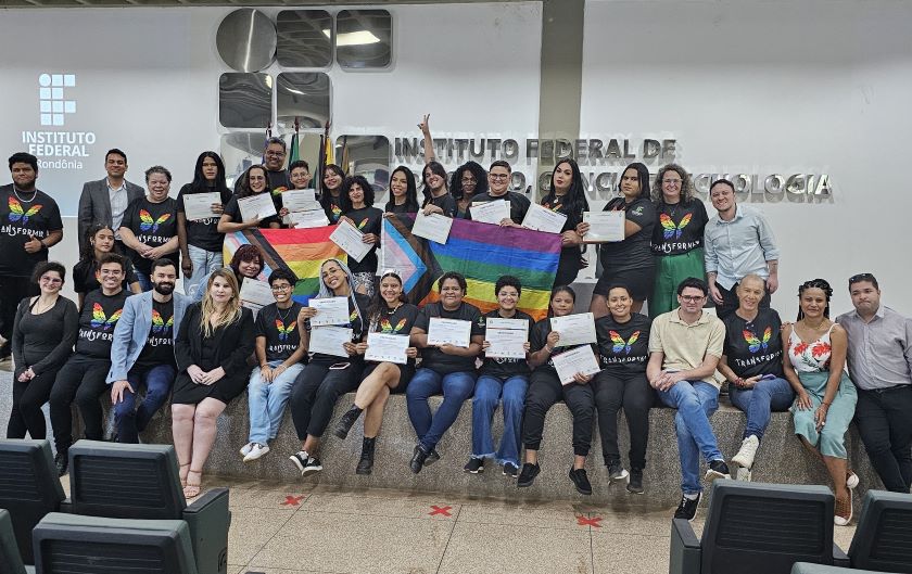 Cerimônia no Calama marca a certificação do Curso de Assistente em administração para pessoas LGBTQIAPN+