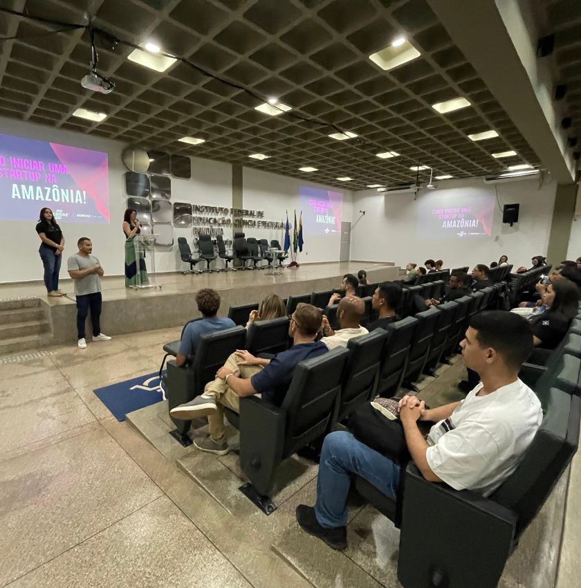 Discentes do Calama descobrem caminhos para empreender na Amazônia em palestra do SEBRAE