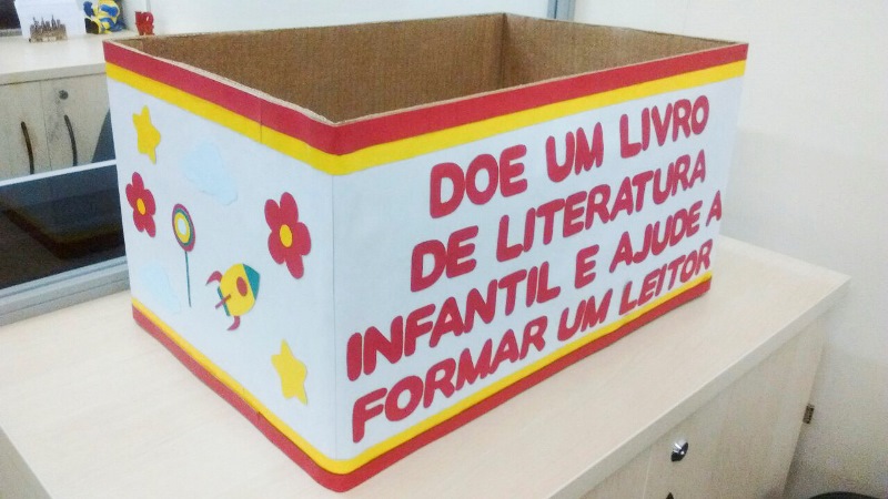   O projeto conta com a colaboração de docentes e dos alunos do 1º período de Gestão Pública que ficaram responsáveis por arrecadar livros de literatura infantil para serem doados à instituição