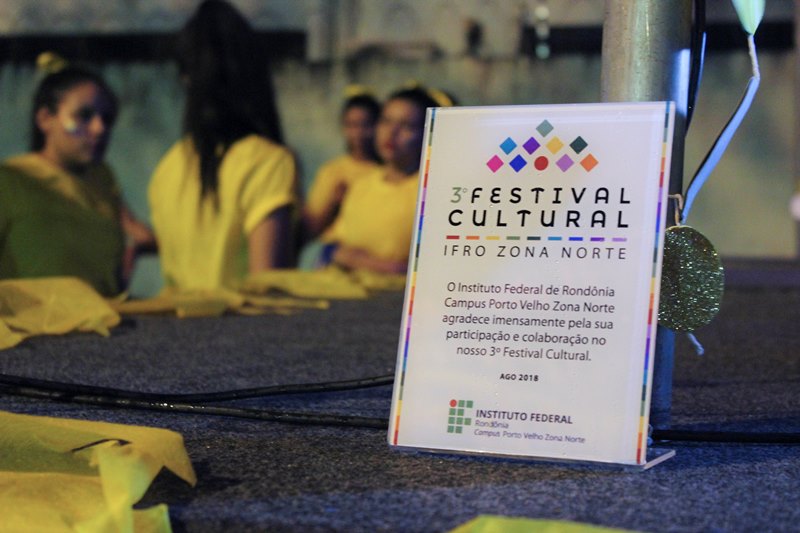 Este ano o Festival contou com a colaboração de diversos grupos que fizeram apresentações