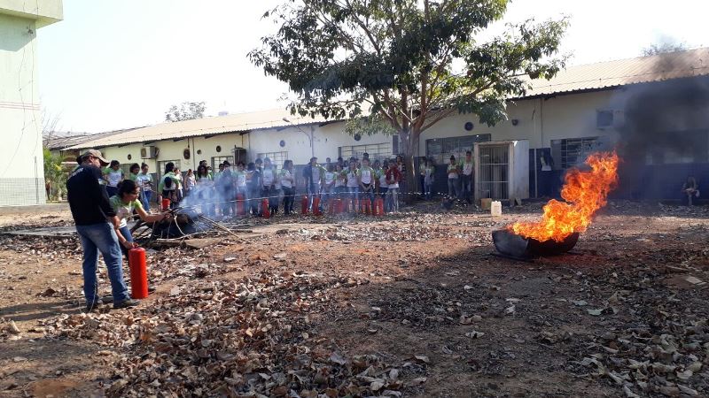 Os alunos receberam orientações do Corpo de Bombeiros do município de Ji-Paraná