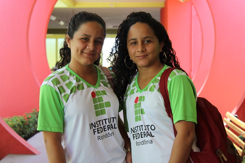 6 Irmãs Amanda e Raíssa de Souza Pereira estudam o curso Técnico Concomitante em Administração no Campus Porto Velho Zona Norte