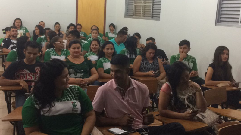 Alunos do Campus Guajará-Mirim participam de evento científico