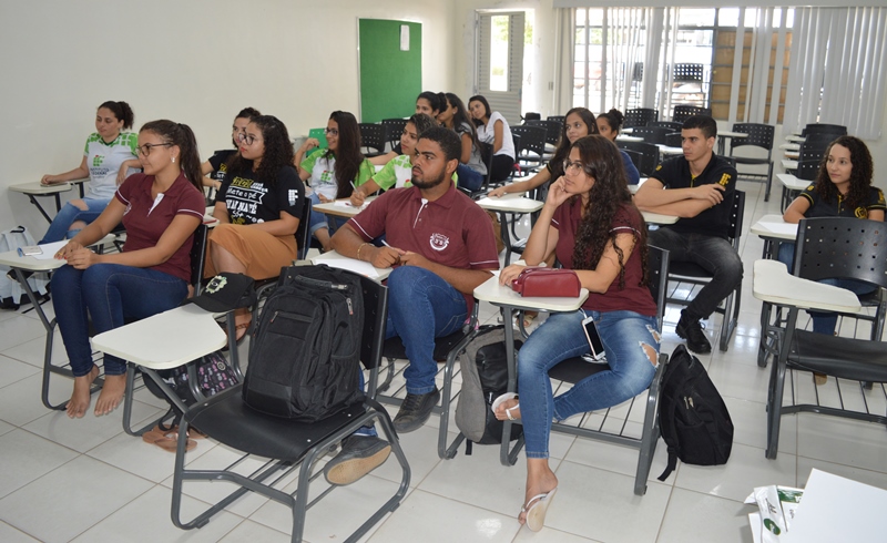 Campus Ji-Paraná oferta curso sobre boas práticas na manipulação de alimentos