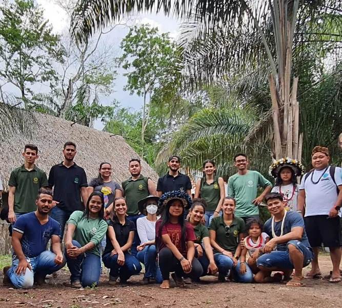 Acadêmicos do Curso de Engenharia Florestal do Campus Ji-Paraná fazem visita técnica à Terra Indígena Sete de Setembro