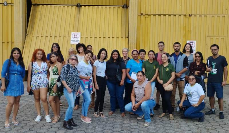 Alunos do FIC de Assistente de Logística realizam visita técnica ao centro de distribuição dos correios em Ji-Paraná