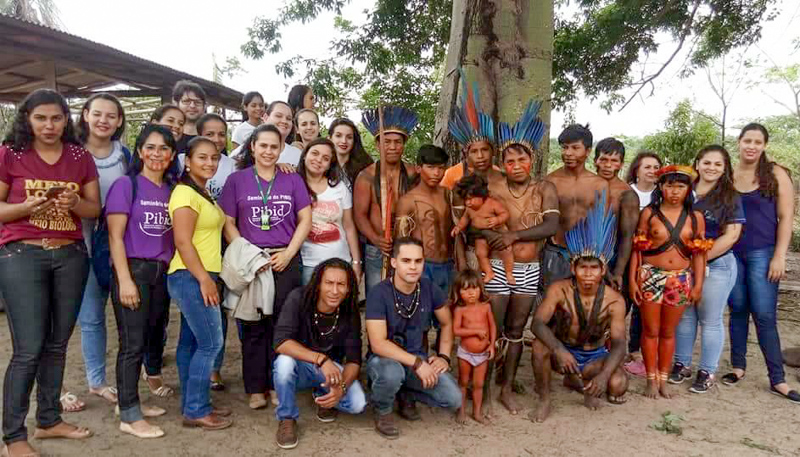Alunos do PIBID de Colorado do Oeste visitam aldeia indígena Mamaindê