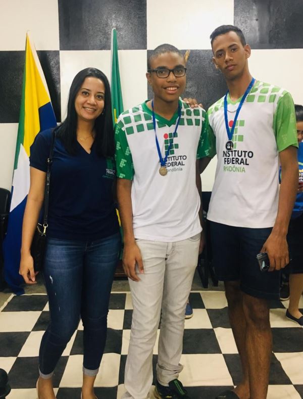 Estudantes representam o Campus Cacoal no 4º Torneio Paraolímpico de Xadrez da Escola Estadual Carlos Gomes