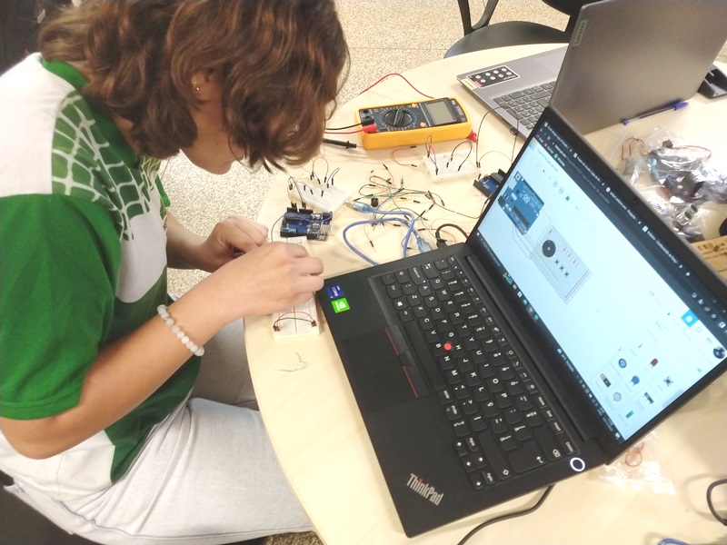 Estudantes do Curso Técnico de Informática do Campus Guajará-Mirim participam de Curso de Eletrônica Básica e Arduino Aplicado e Programação