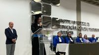 Formanda_em_Engenharia_de_Controle_discursa_em_nome_da_turma_