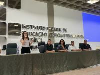 Professora_Sheylla_Chediak_dá_boas_vindas_aos_docentes