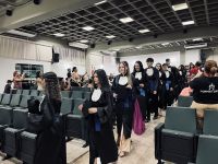 Entrada_dos_formandos_em_Química_no_auditório