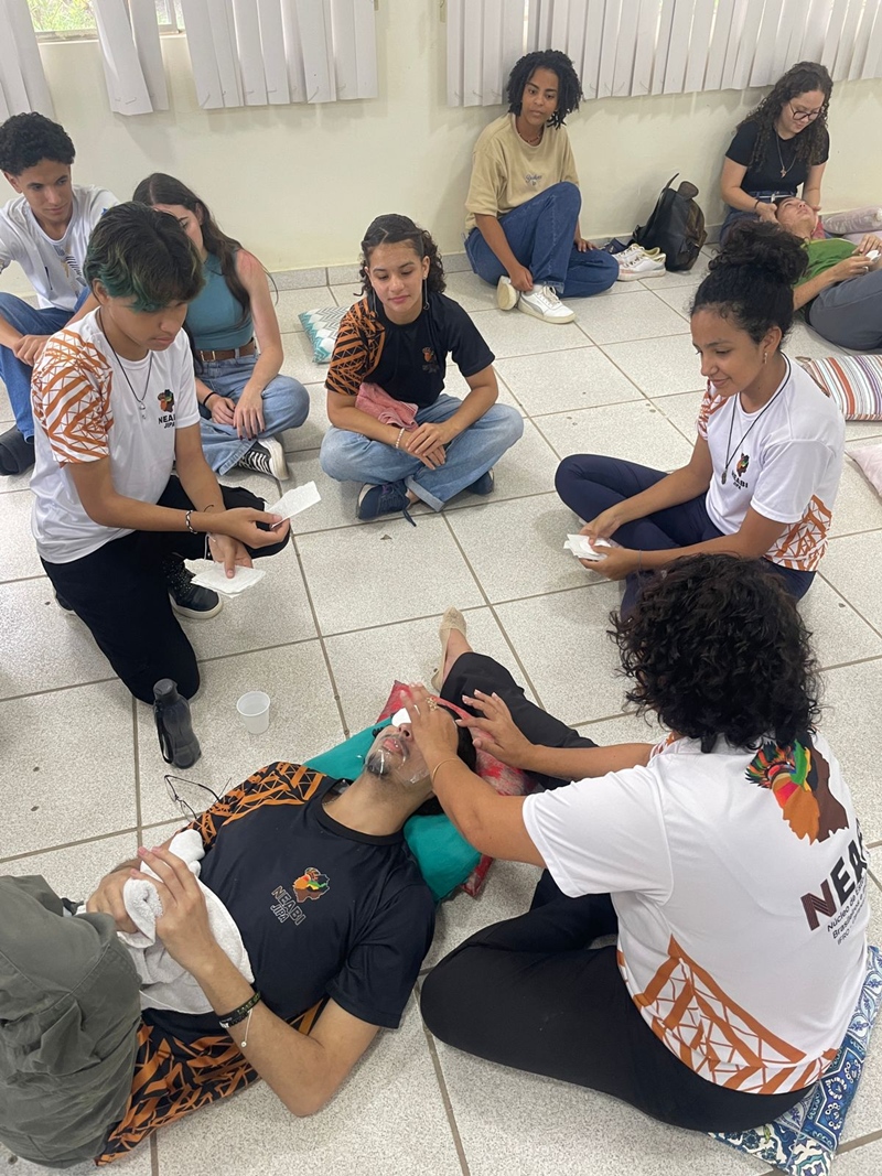 Coletivo Estudantil Abomalê realiza Oficina de Máscaras Africanas em Ji-Paraná