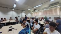 Alunos_participam_de_discussão_sobre_lançamento_de_foguetes