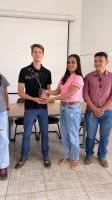 BAtismo_-_entrega_das_mudas_de_jacarandá_mimoso