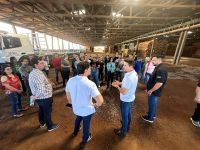 Recepção_dos_alunos_no_centro_de_manejo_da_madeira