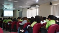 Alunos_assistindo_-_Auá_Filmes_04
