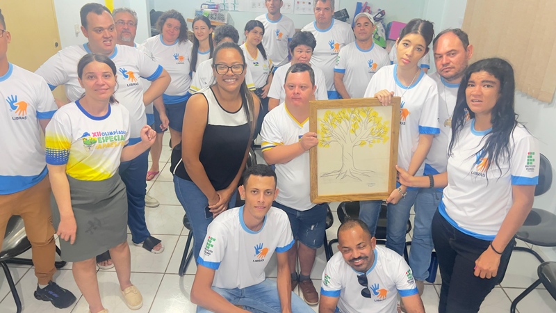 Campus Ji-Paraná recebe visita de alunos da APAE em ação dos projetos Casa da Comunidade e Escola de Chocolates