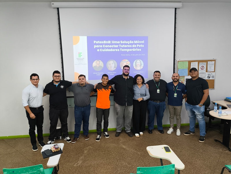Estudantes do Curso de Sistemas para Internet apresentam solução que conecta tutores de pets a cuidadores temporários