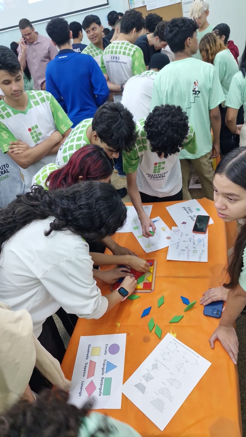 Exposição Matemática movimenta o Campus Porto Velho Zona Norte com foco na geometria e na integração entre estudantes