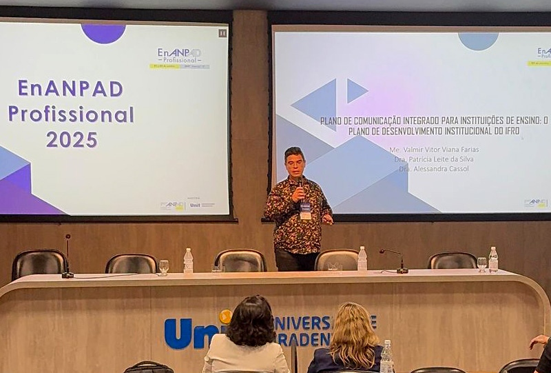 Servidor apresenta trabalho sobre comunicação integrada no EnANPAD 2025, maior congresso de administração do país