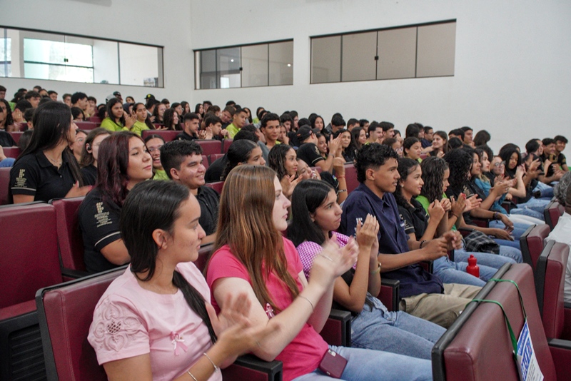 Campus Colorado realiza ações para estudantes e servidoras na Campanha Outubro Rosa