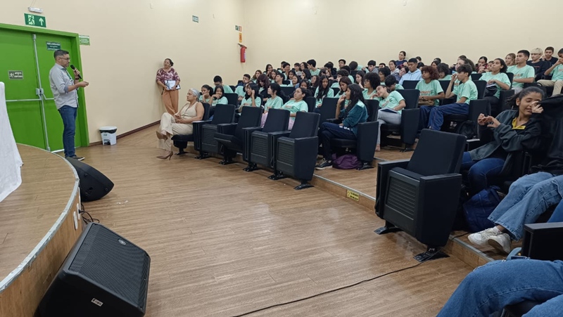 Estudantes do Programa Partiu IF participam de tarde de aprendizado sobre Bullying e Cyberbullying no Campus Porto Velho Zona Norte