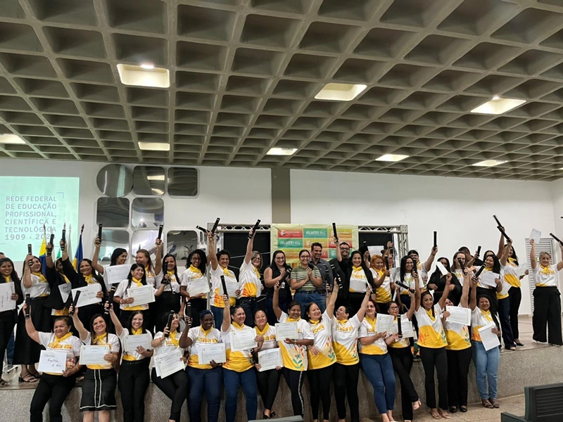 Projeto Mulheres Mil certifica 40 cuidadoras de idosos no Campus Calama