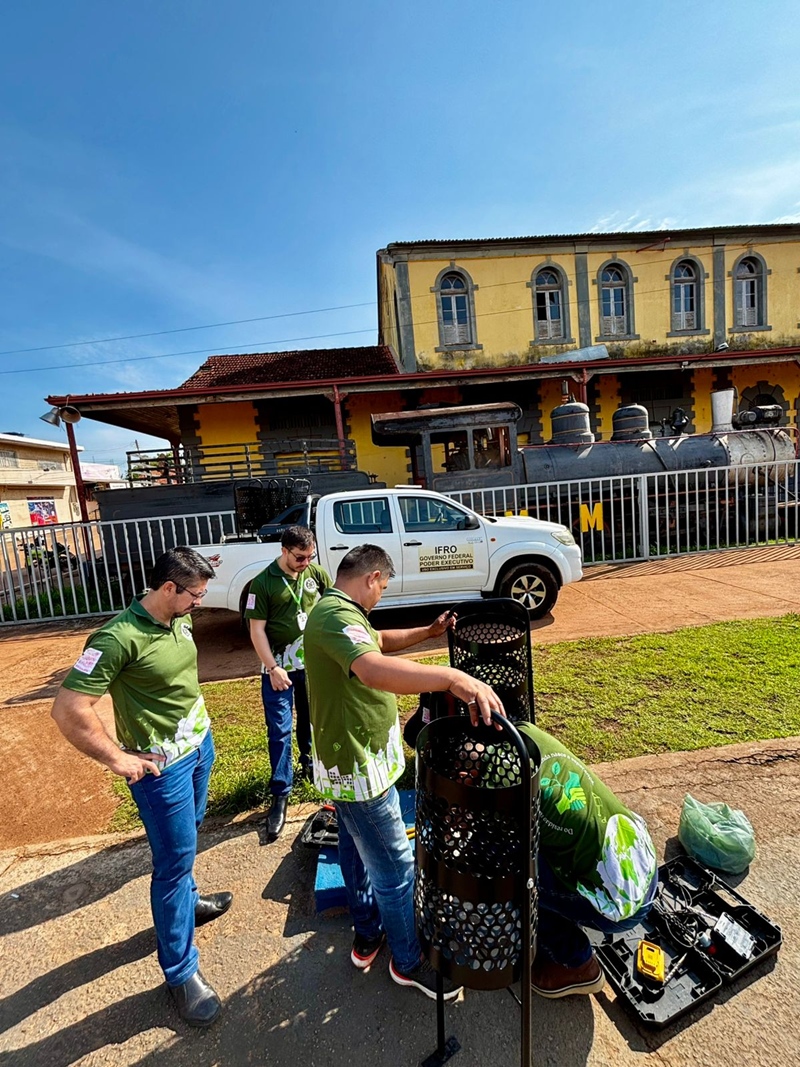 Projeto Resíduos Sólidos instala lixeiras de coleta seletiva em pontos turísticos de Guajará-Mirim