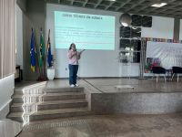 Professora_Márcia_Bay_explica_funcionamento_do_curso_de_Química