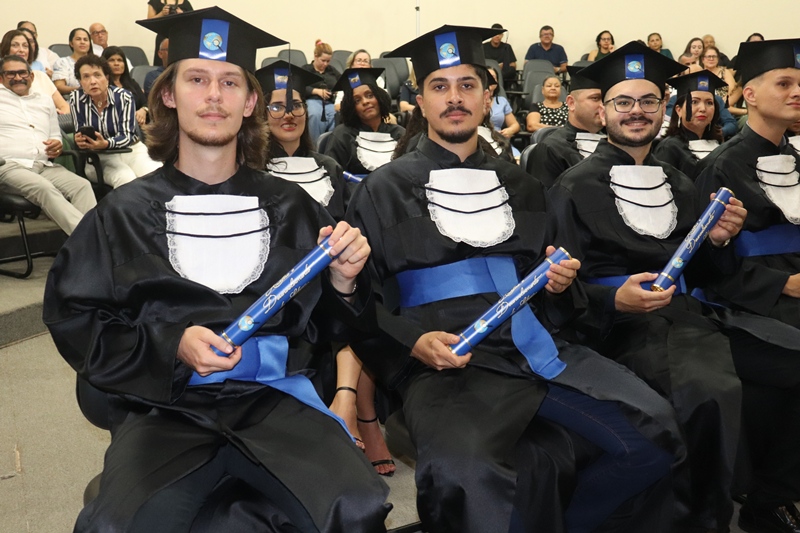 Colação de grau no Campus Vilhena reúne formandos de cinco cursos de graduação