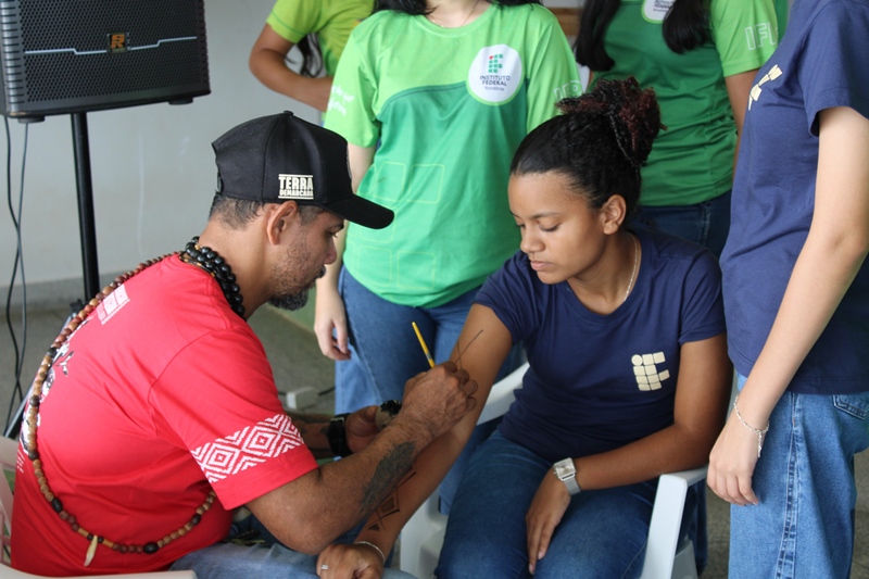 Campus São Miguel do Guaporé discute direitos, protagonismo e desafios atuais dos povos indígenas