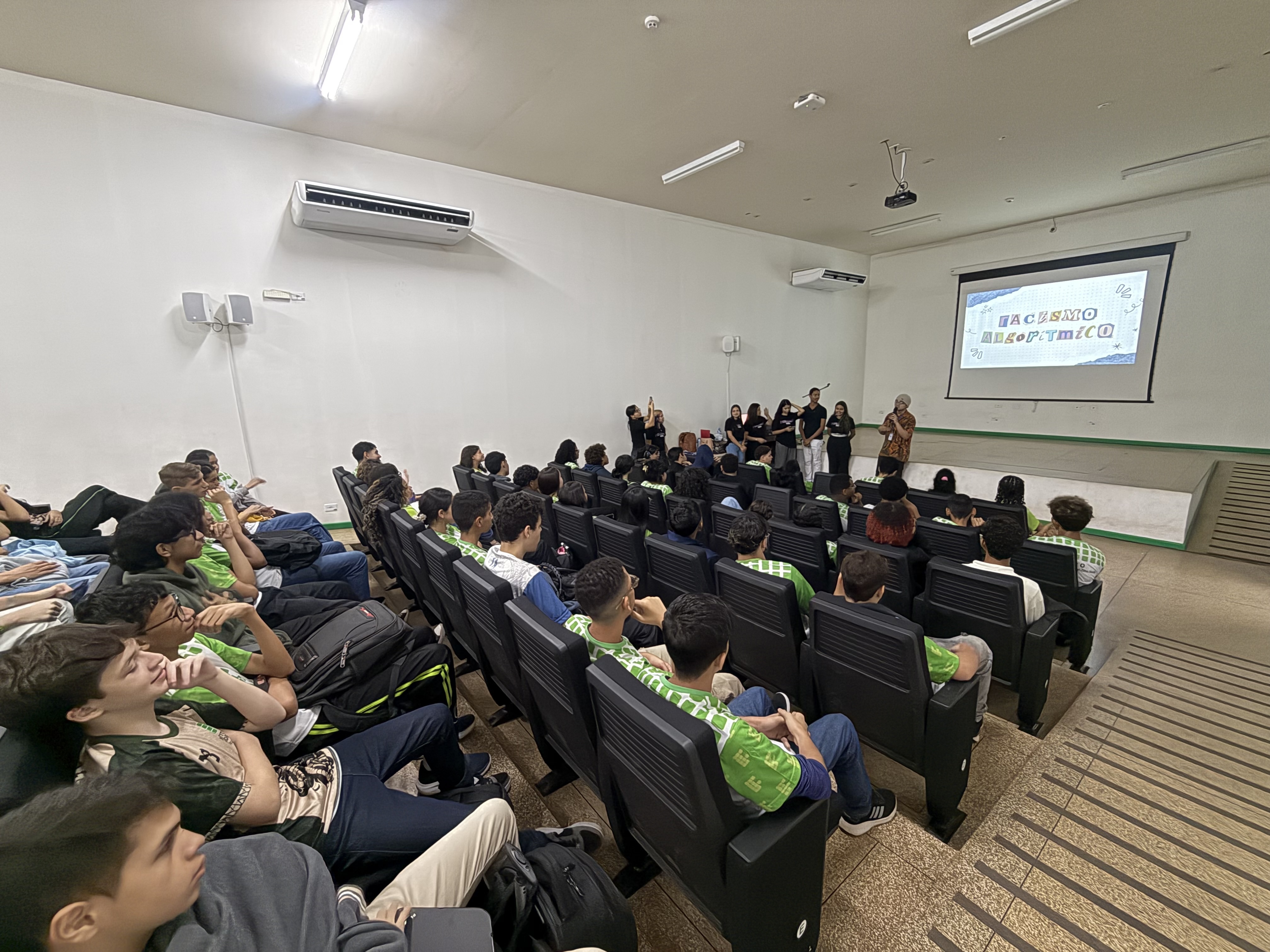 Campus Porto Velho Zona Norte promove atividade sobre letramento racial e redes sociais