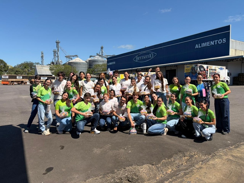 Estudantes do Curso Técnico em Química de Ji-Paraná conhecem processos industriais em visita à Bernardo Alimentos
