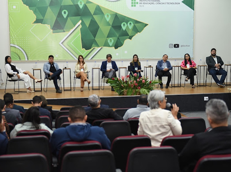Porto Velho Calama compartilha experiência em eficiência acadêmica durante Fórum de Dirigentes da Região Norte
