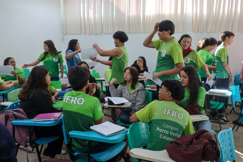 Estudantes de Edificações participam de roda de conversa sobre pertencimento, direitos e protagonismo juvenil